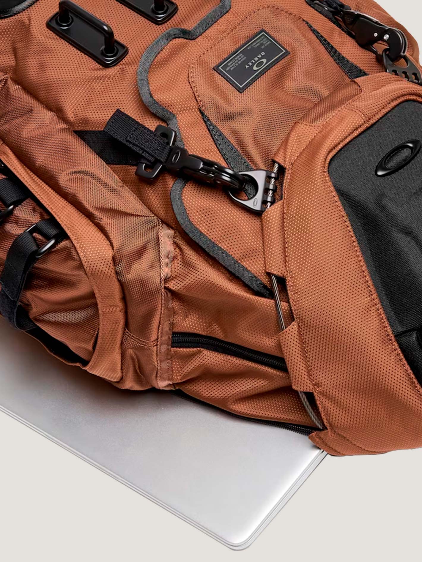MOCHILA OAKLEY HOMBRE KITCHEN SINK - Image 24