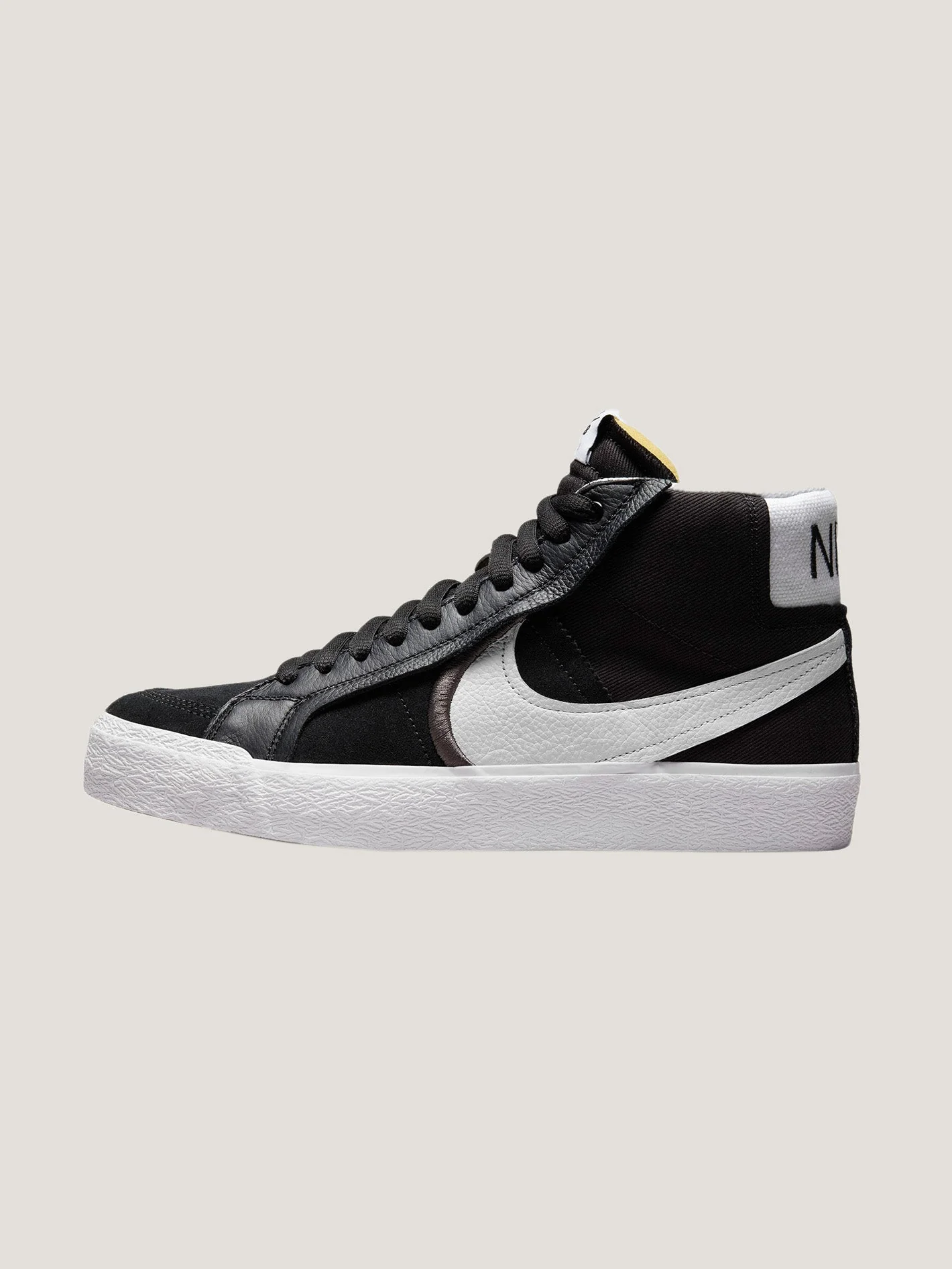 ZAPATILLA NIKE SB HOMBRE ZOOM BLAZER MID PRM PLUS - Image 2