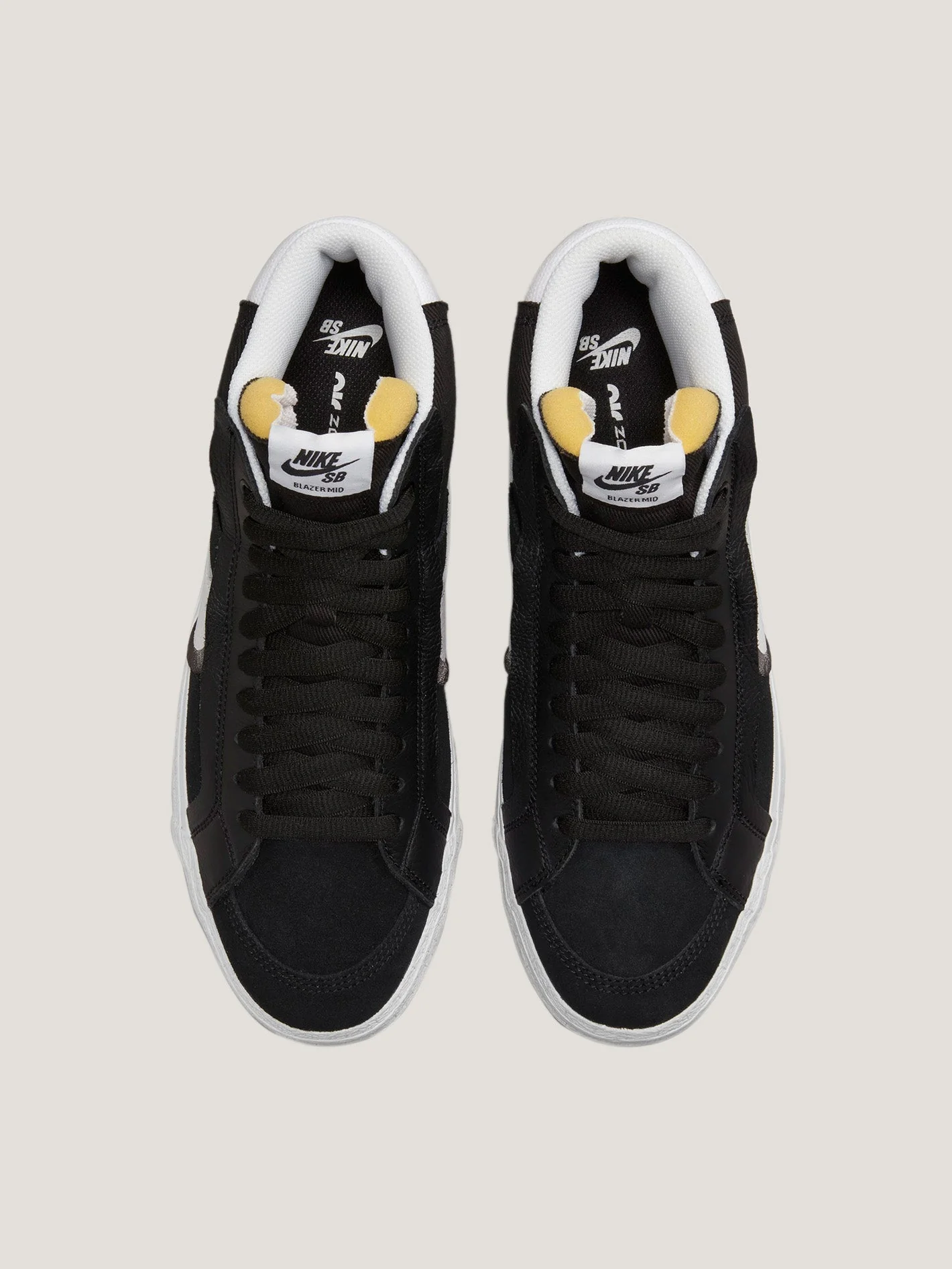 ZAPATILLA NIKE SB HOMBRE ZOOM BLAZER MID PRM PLUS - Image 3