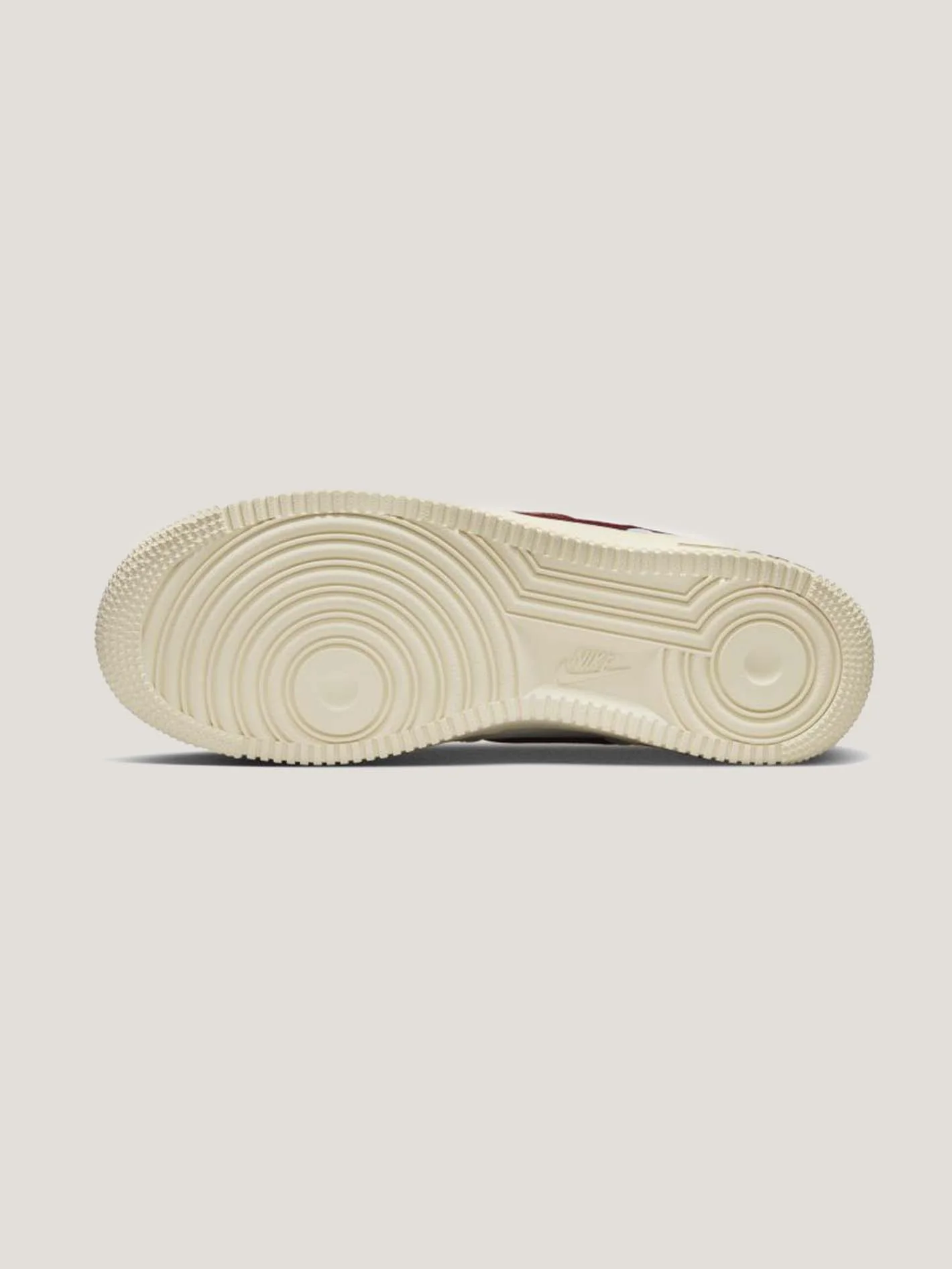 ZAPATILLA NIKE MUJER WMNS AIR FORCE 1 '07 SE - Image 4