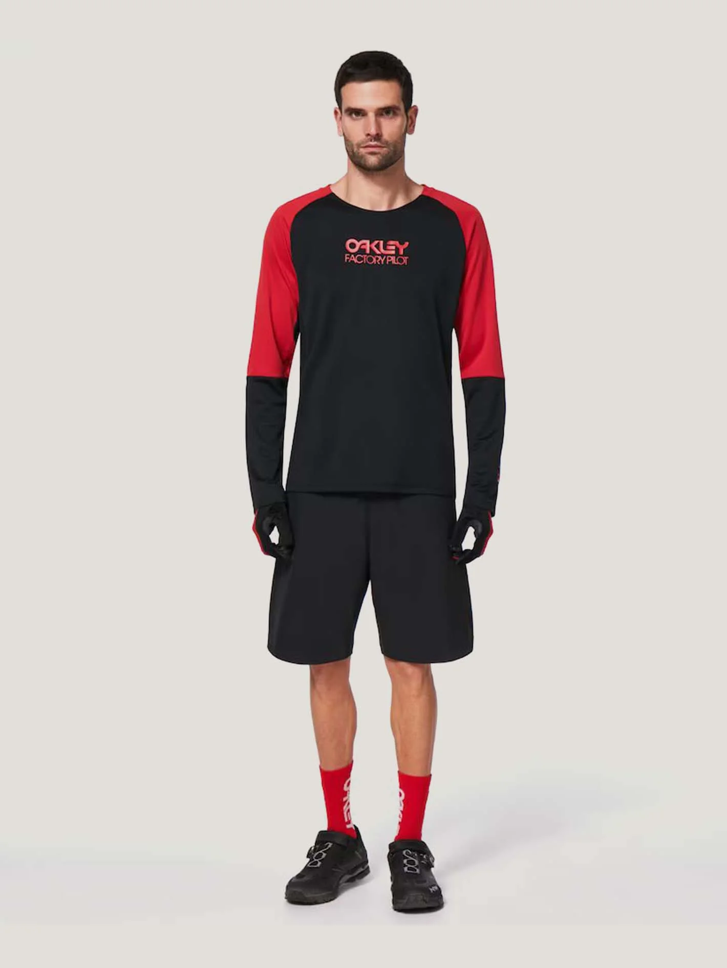 SHORT OAKLEY HOMBRE ARROYO TRAIL SHORTS - Image 4