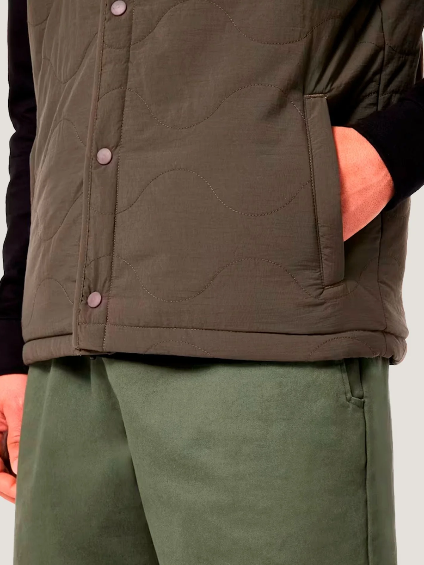 CHALECO OAKLEY HOMBRE QUILTED SHERPA VEST - Image 5