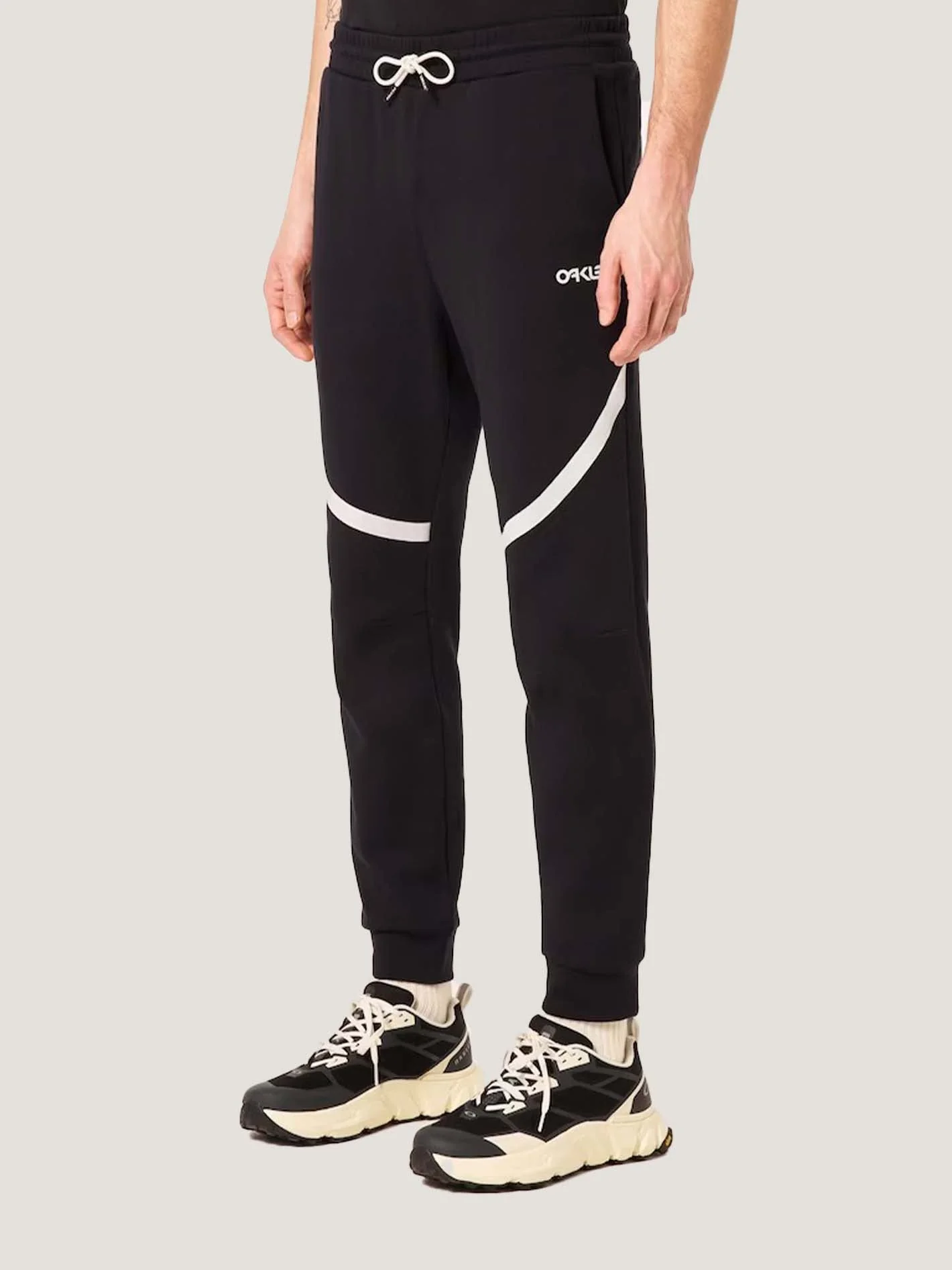 PANTALON BUZO OAKLEY HOMBRE ROAM COMMUTER SWEATPANTS - Image 5