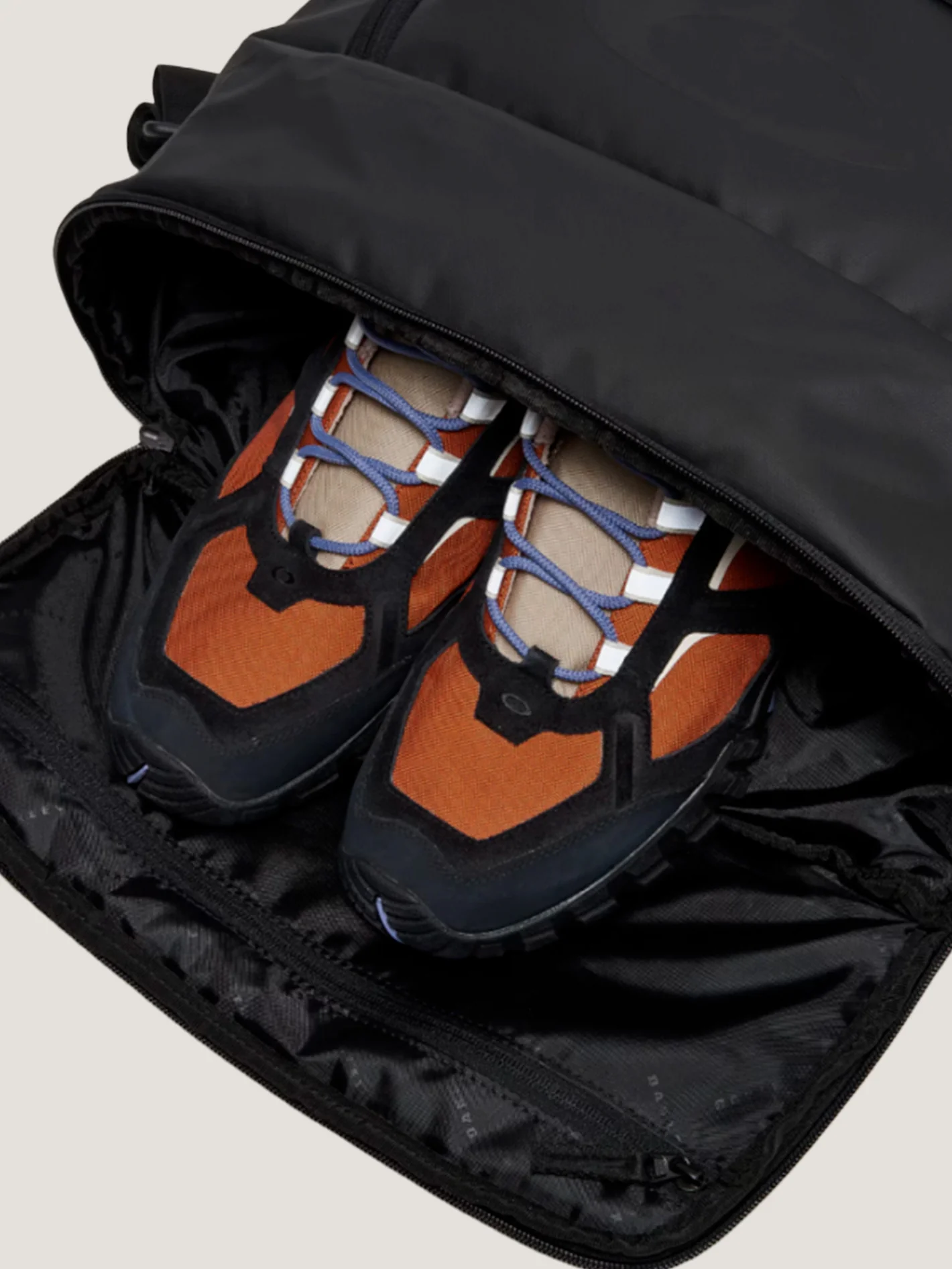 MOCHILA OAKLEY ROVER CONVERTIBLE BAG - Image 4