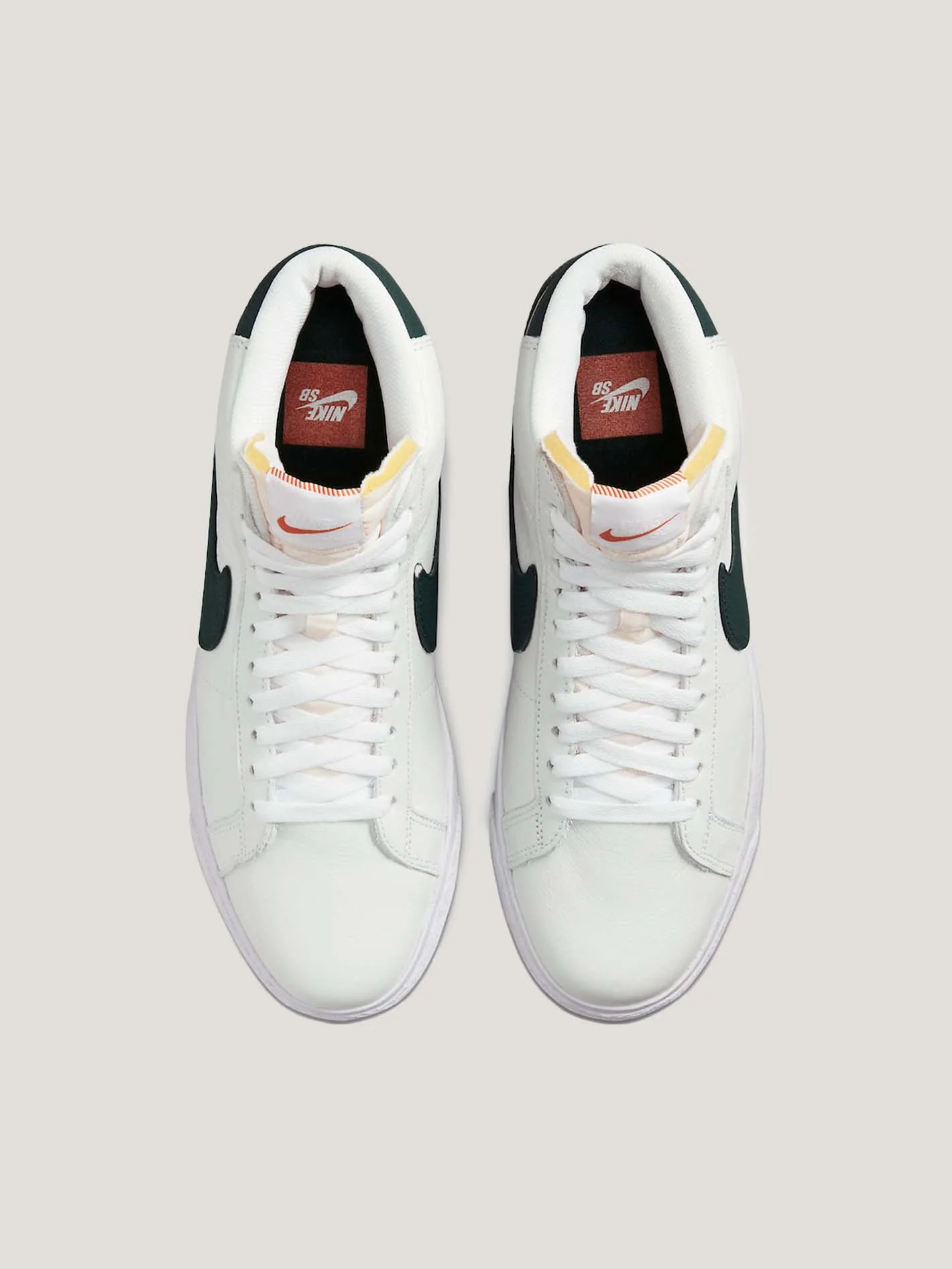 ZAPATILLA NIKE SB HOMBRE ZOOM BLAZER MID ISO - Image 2