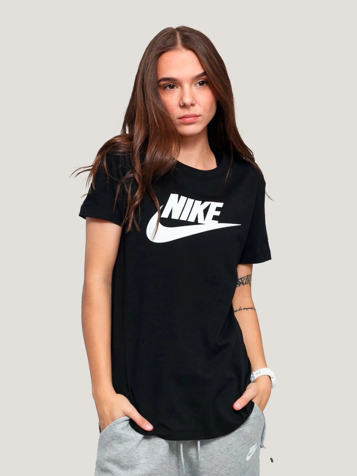 POLO M/C NIKE MUJER W NSW TEE ESSNTL ICON FUTURA - Image 4